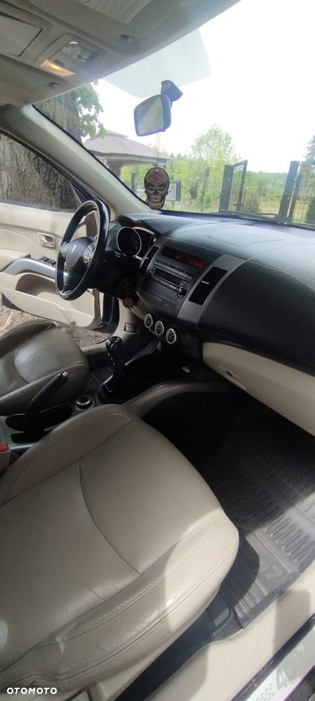 Peugeot 4007 2.2HDi Premium - 9