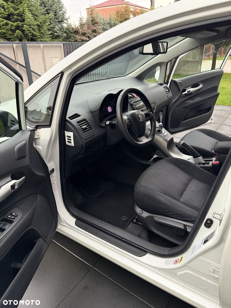 Toyota Auris 1.8 HSD Luna - 6