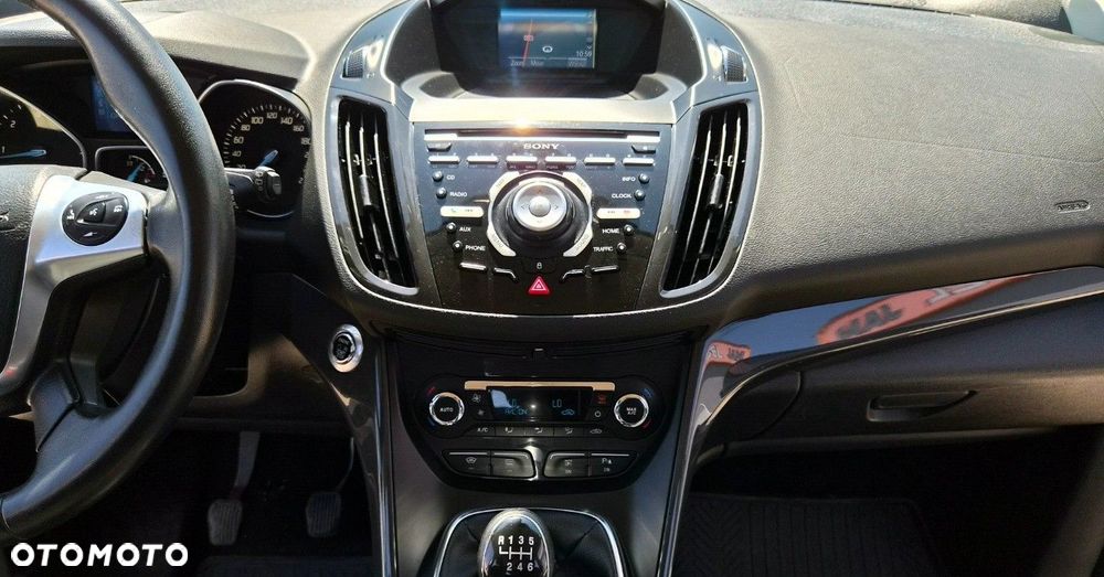 Ford Kuga - 32