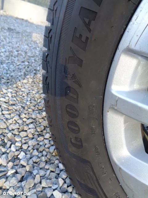 Nissan NV300 - 33