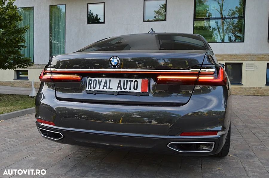 BMW Seria 7 730d xDrive - 13