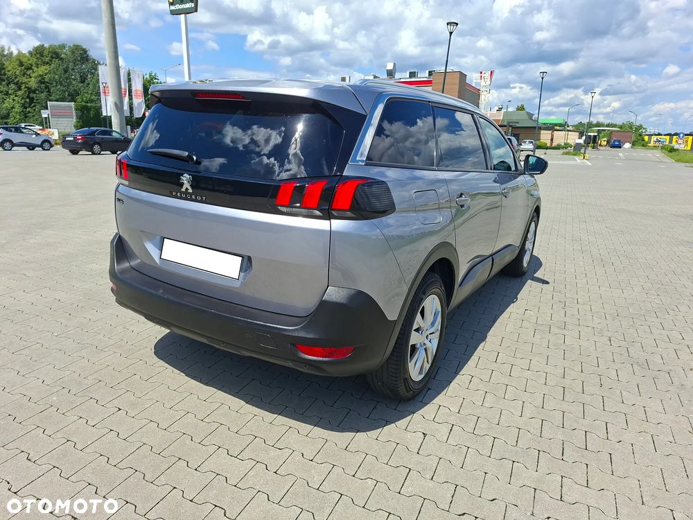 Peugeot 5008 - 10