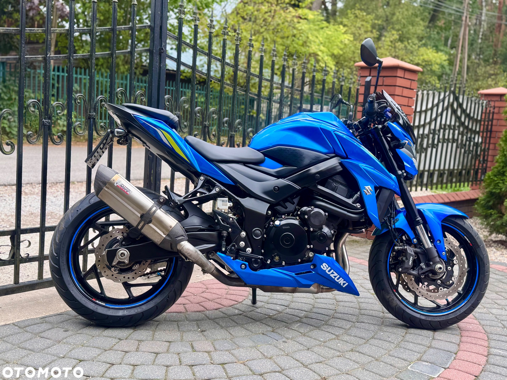 Suzuki GSX - 3