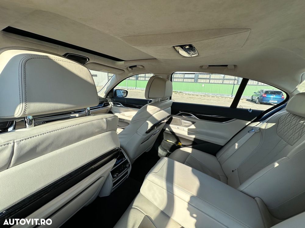 BMW Seria 7 740d xDrive MHEV - 8