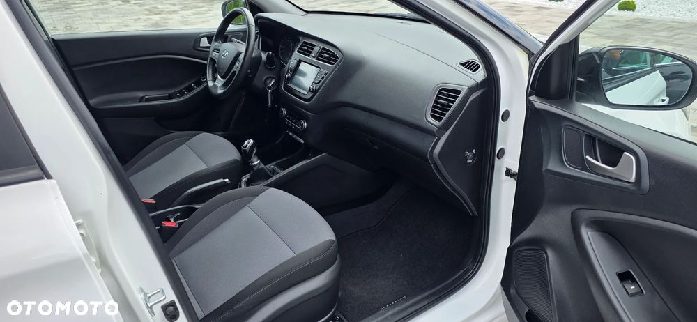 Hyundai i20 blue 1.0 T-GDI YES - 12
