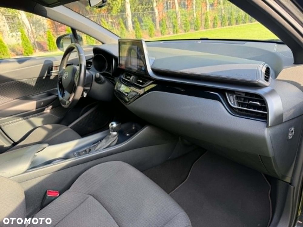 Toyota C-HR - 8