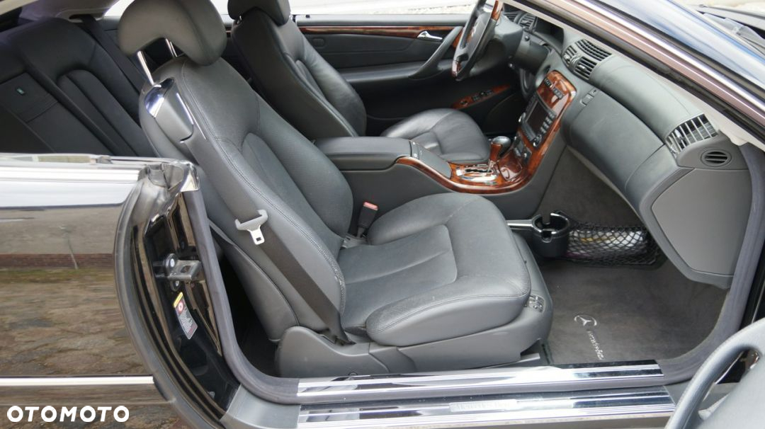 Mercedes-Benz CL 500 - 8