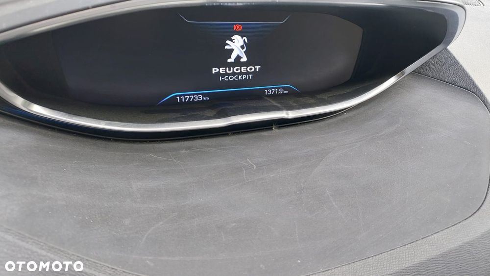 Peugeot 5008 1.2 PureTech Allure Pack S&S EAT8 - 14