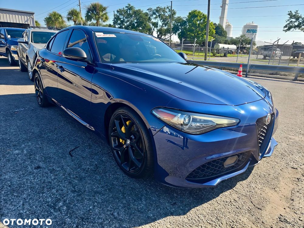 Alfa Romeo Giulia 2.0 Turbo 16V AT8 Veloce - 1