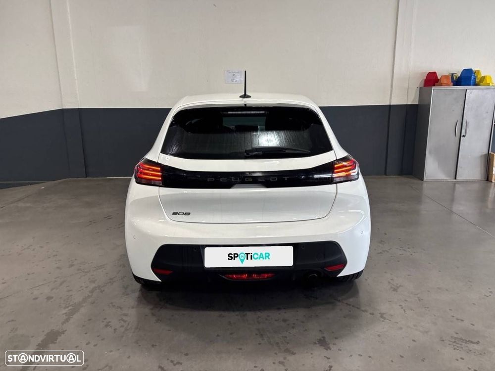Peugeot 208 - 5