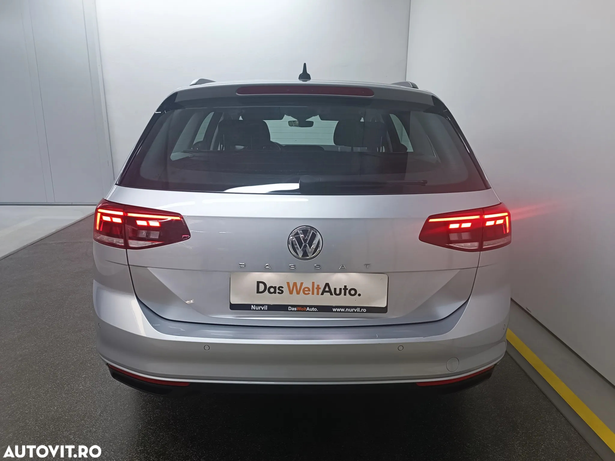 Volkswagen Passat Variant 2.0 TDI SCR Advance - 4