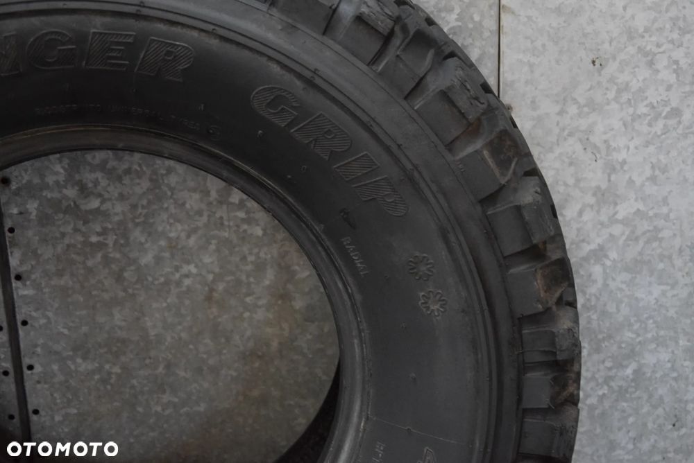 OPONA OPONY KOMPLET 31/10.5/15 - 9
