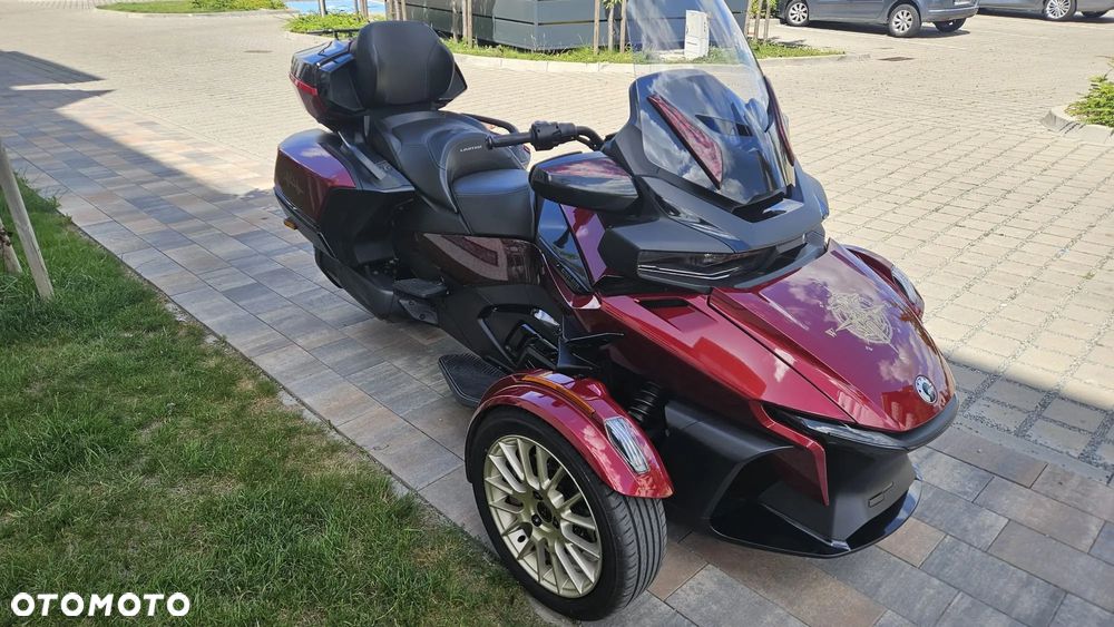 Can-Am Spyder - 8