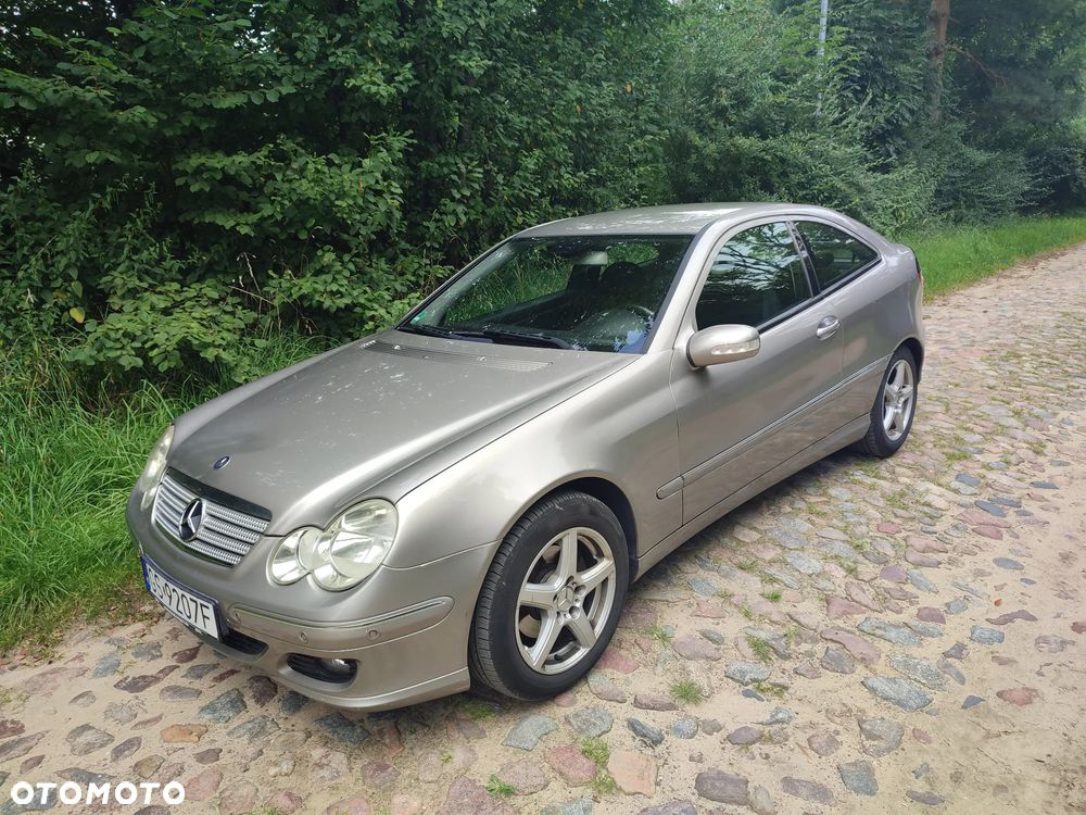 Mercedes-Benz Klasa C 220 CDI Sportcoupe Automatik - 3