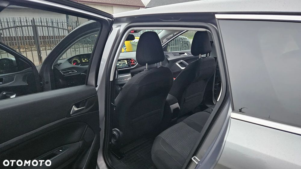 Peugeot 308 BlueHDi FAP 120 Stop & Start Allure - 9