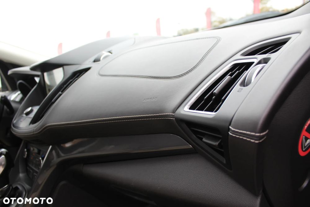 Ford Kuga 2.0 TDCi 4x4 Vignale - 33