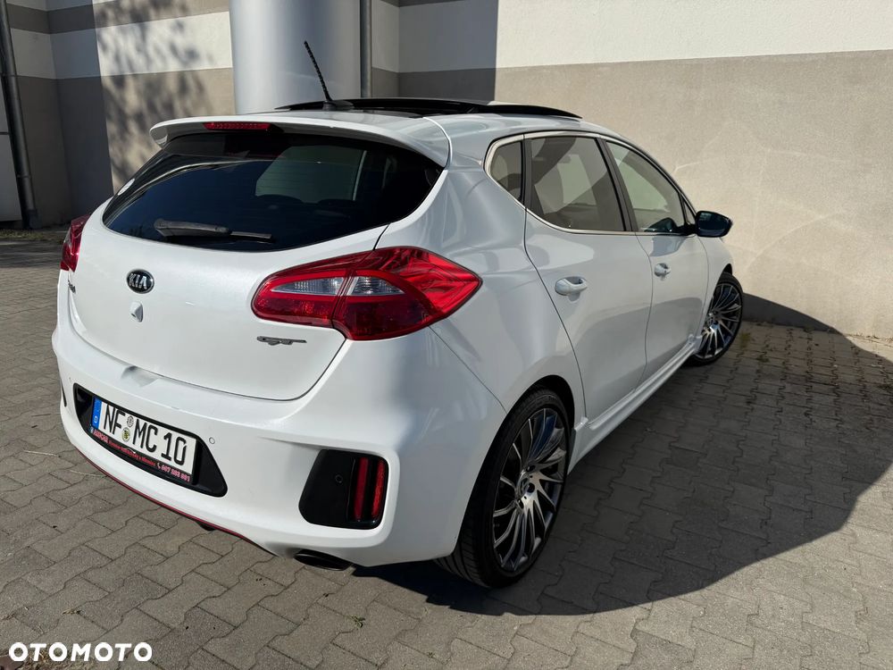 Kia Ceed 1.6 T-GDI GT-Track - 13