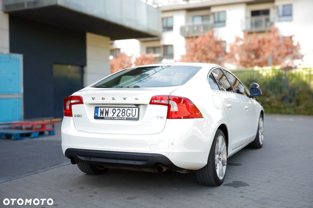 Volvo S60 2.5 T5 - 7
