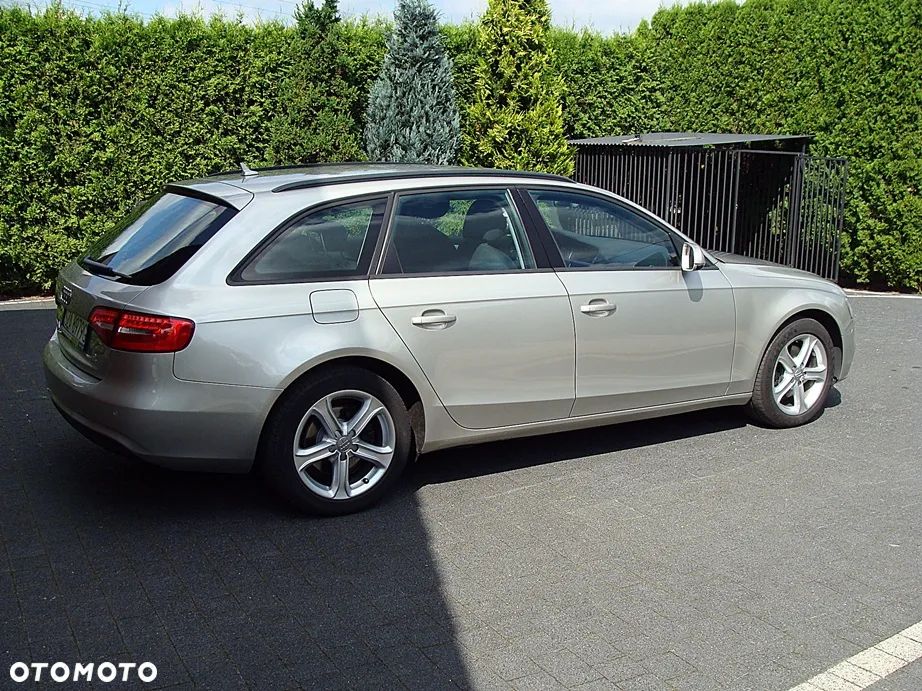 Audi A4 Avant 2.0 TDI DPF quattro S tronic Ambiente - 4