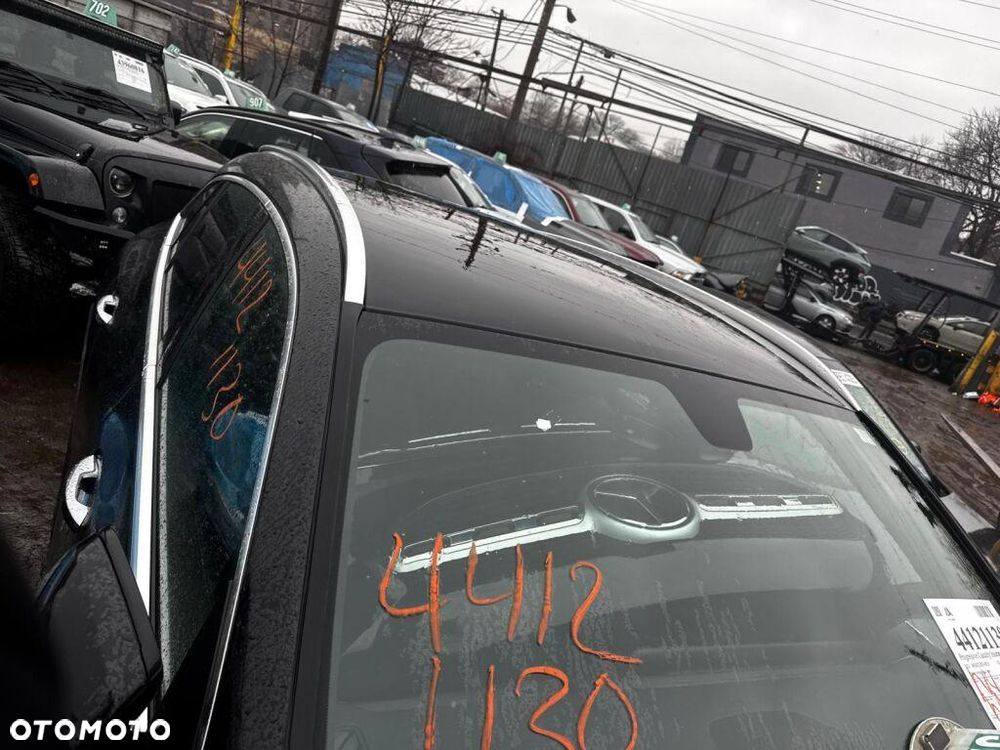 Mercedes-Benz GLA 250 4Matic 7G-DCT Urban - 8