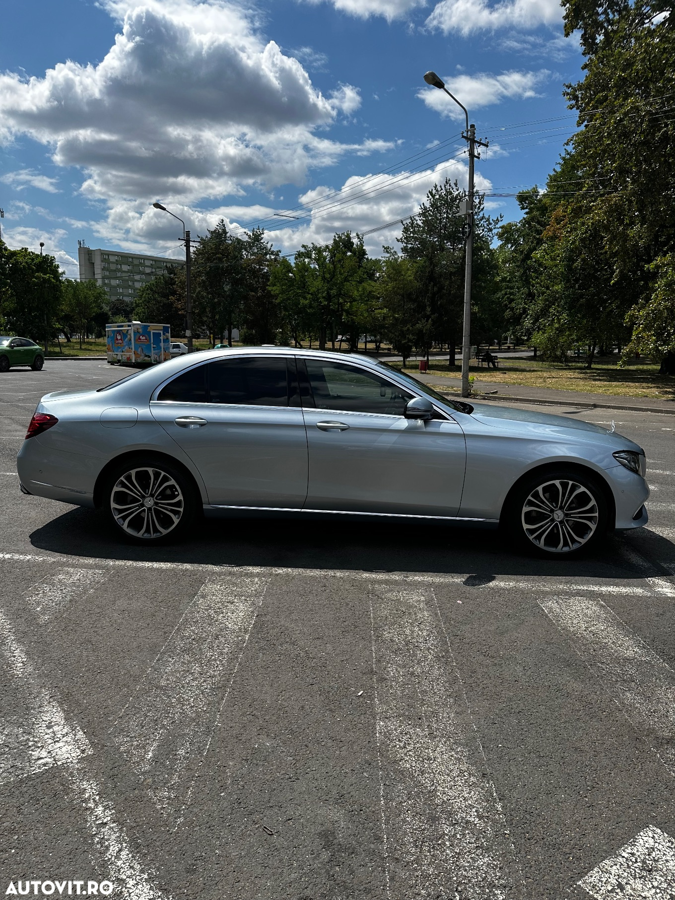 Mercedes-Benz E 220 d Aut. - 8