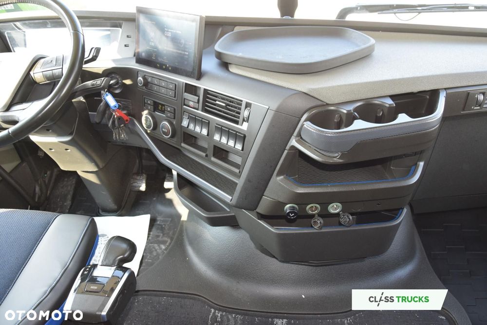 Volvo FH 460 Globetrotter XL i-Save - 12