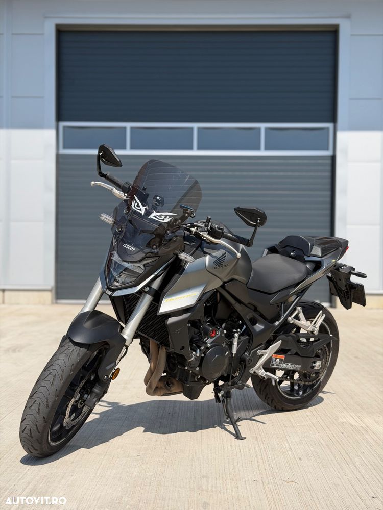 Honda CB 750 Hornet - 2