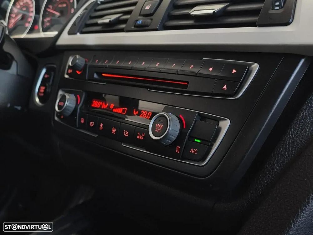 BMW 320 d Auto Pack M - 40