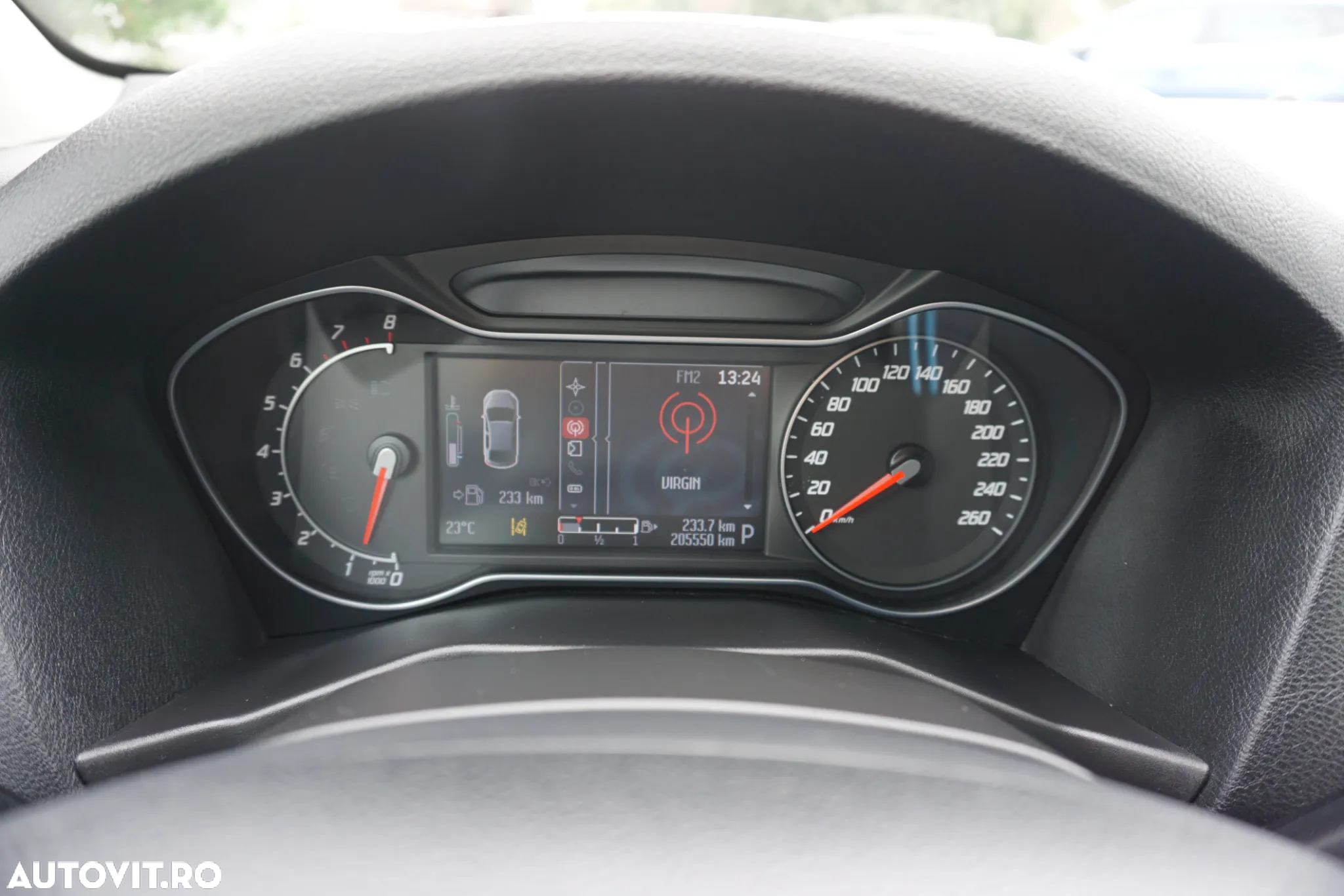 Ford Mondeo 2.0 EcoBoost Powershift Titanium - 18