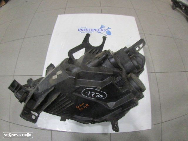 Farol 9682828180 PEUGEOT PARTNER  2018 1.6 BLUEHDI 100CV ???? CINZA DRT H4 ORIGINAL - 2