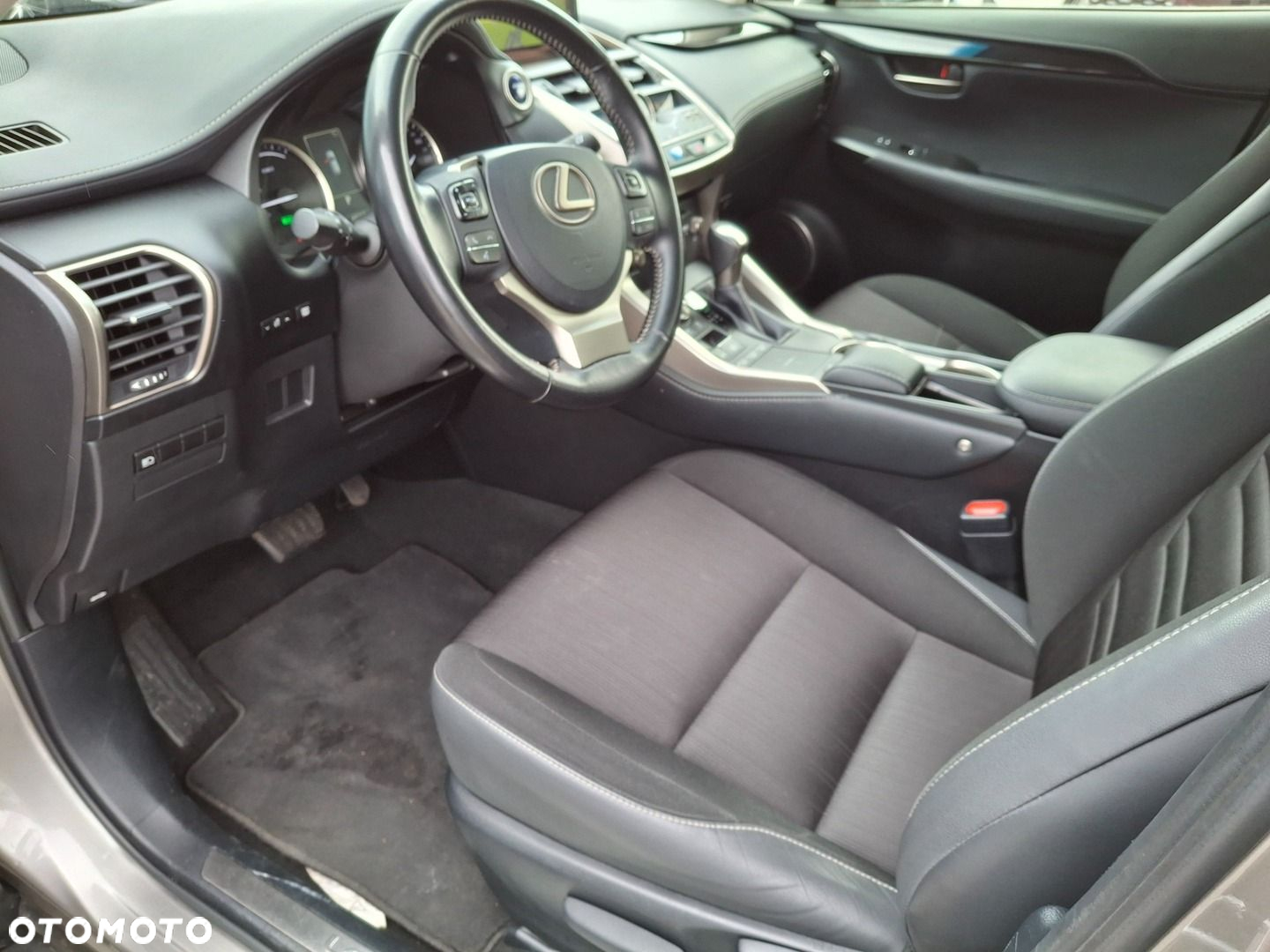 Lexus NX - 9