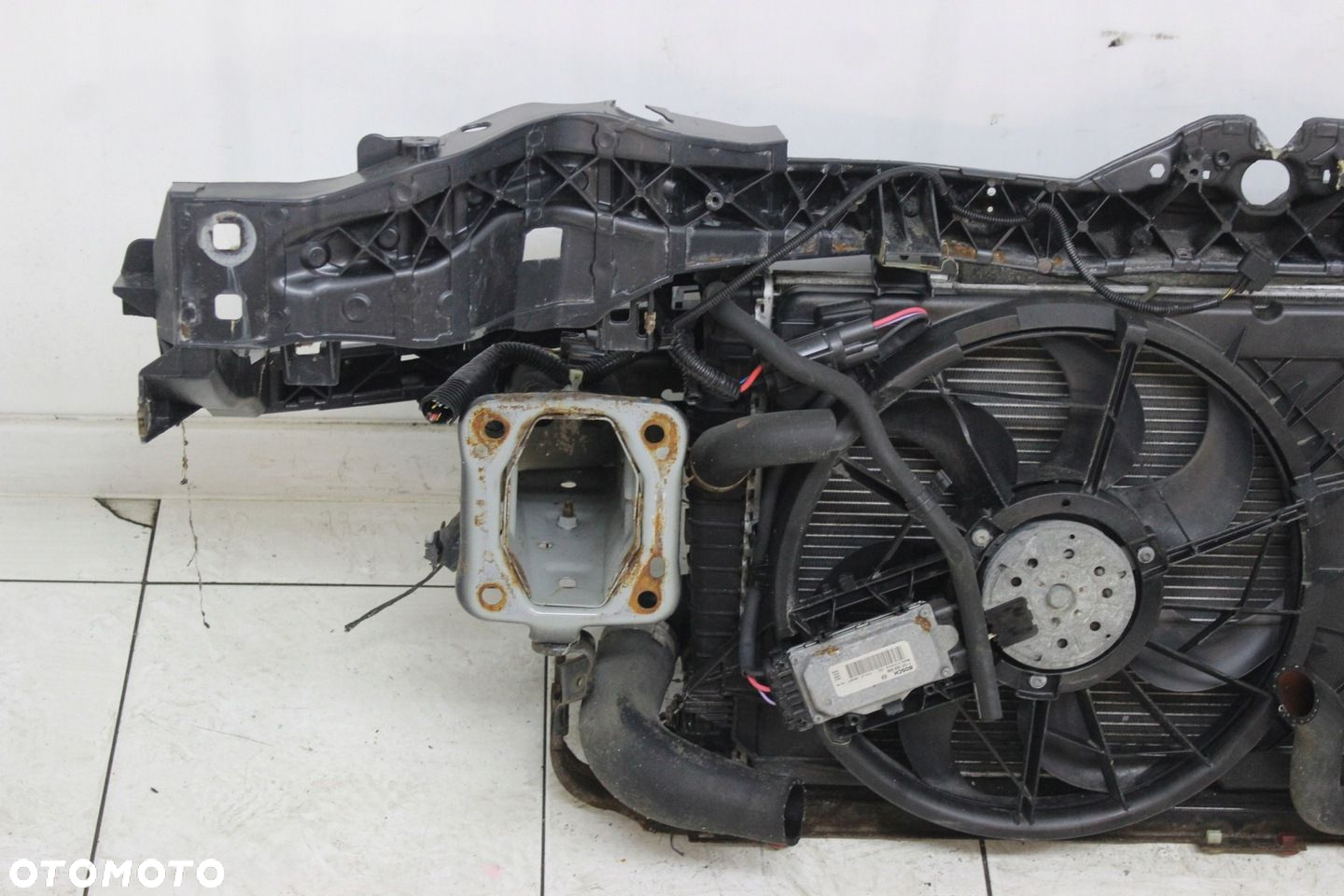 PAS PRZEDNI WZMOCNIENIE CHŁODNICE BELKA FORD FOCUS MK2 2007R- 1.6 TDCI - 5