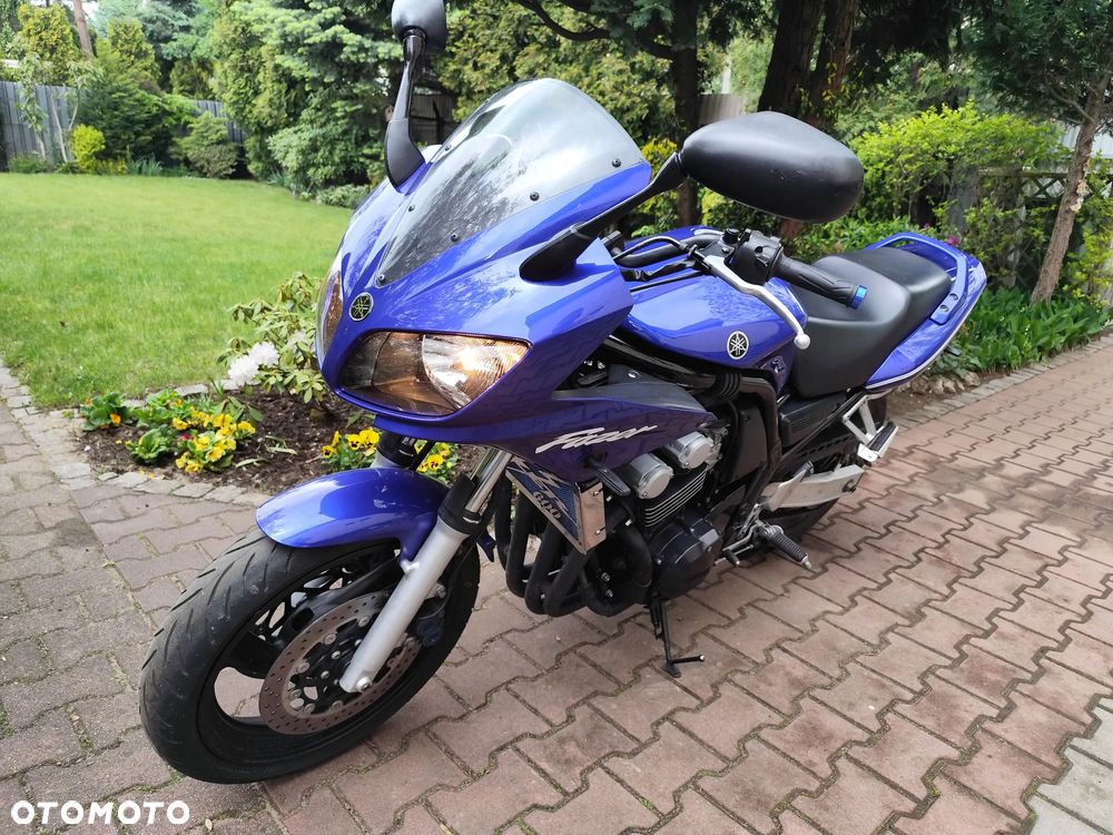 Yamaha FZS - 15