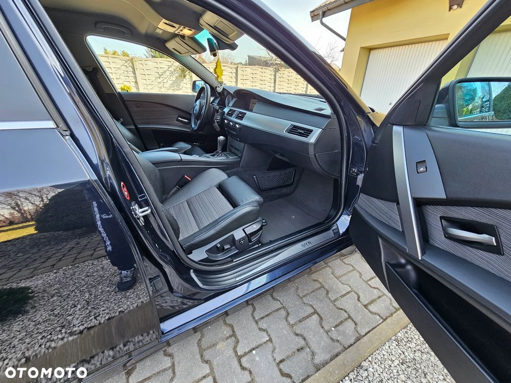 BMW Seria 5 530xi Touring - 2
