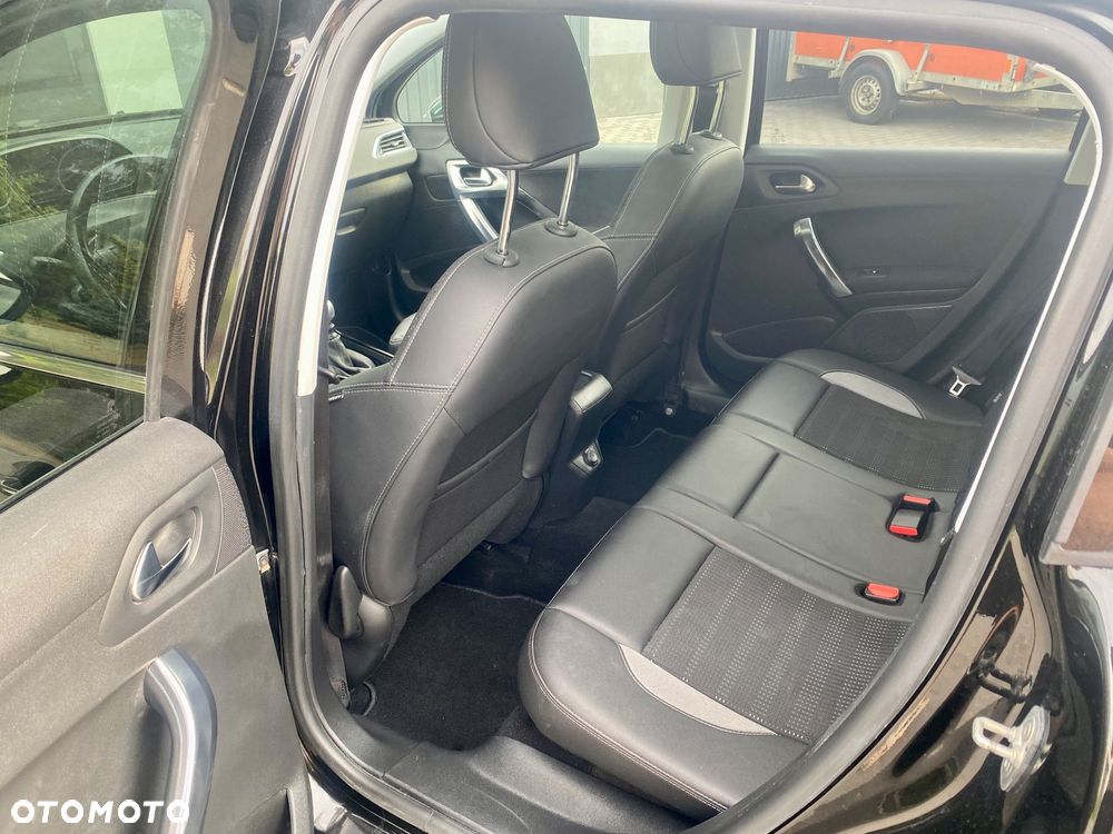 Peugeot 2008 BlueHDi FAP 120 STOP & START Allure - 10