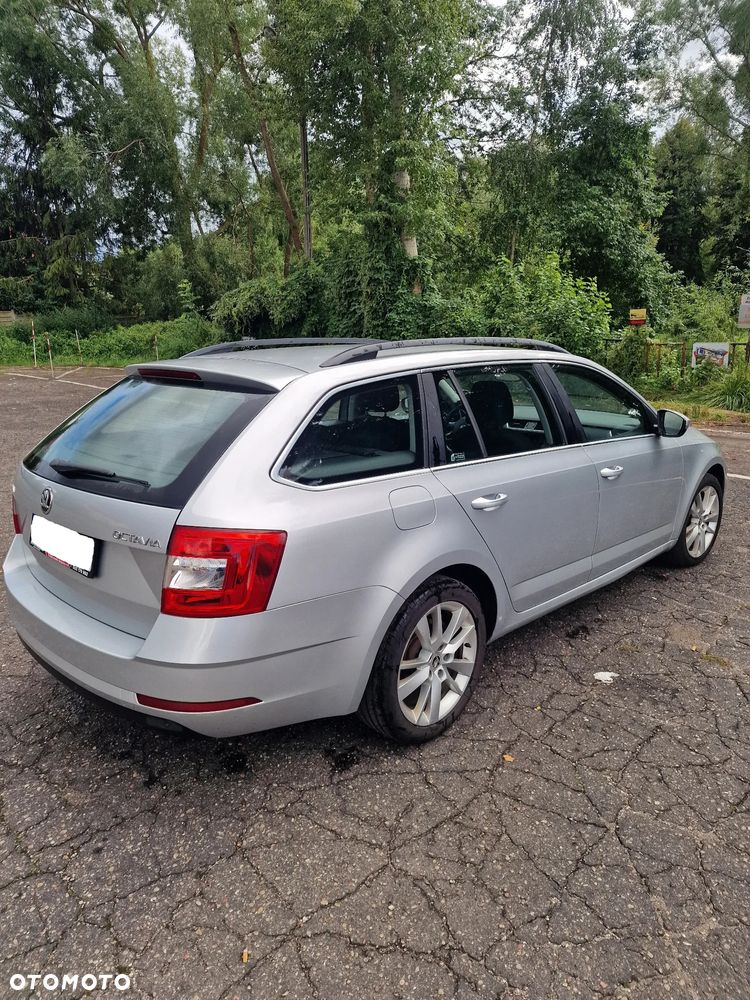 Skoda Octavia 2.0 TDI Style DSG - 4