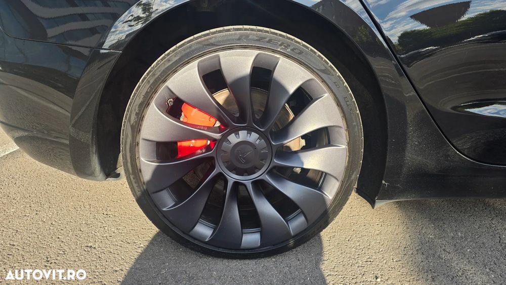 Tesla Model 3 - 14