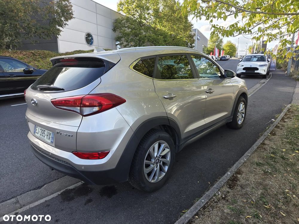 Hyundai Tucson 1.7 CRDI BlueDrive Style 2WD - 4