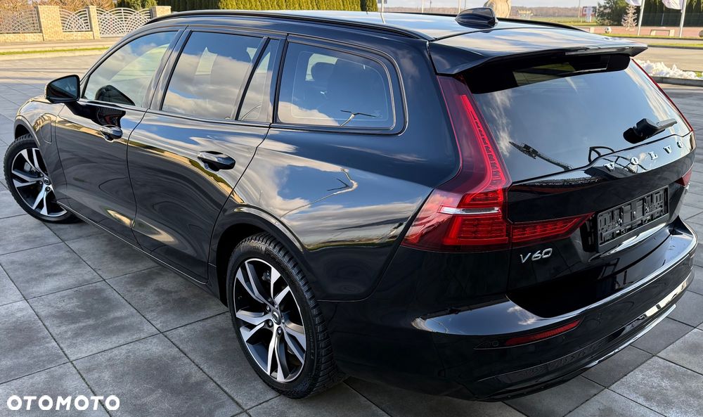Volvo V60 T6 AWD Plug-In Hybrid Plus Dark - 4