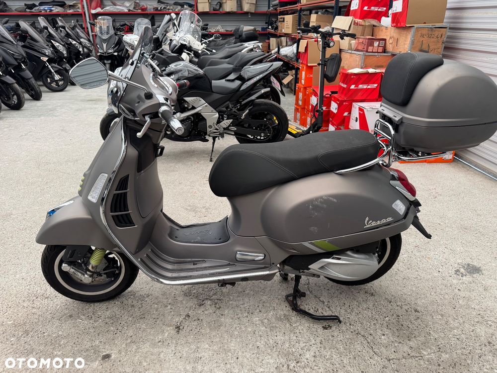 Vespa GTS - 5