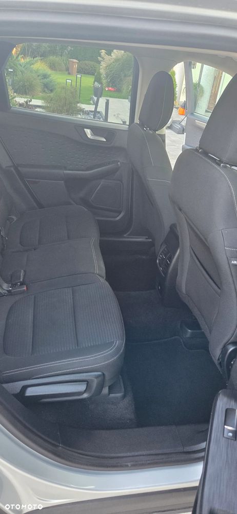 Ford Kuga - 27