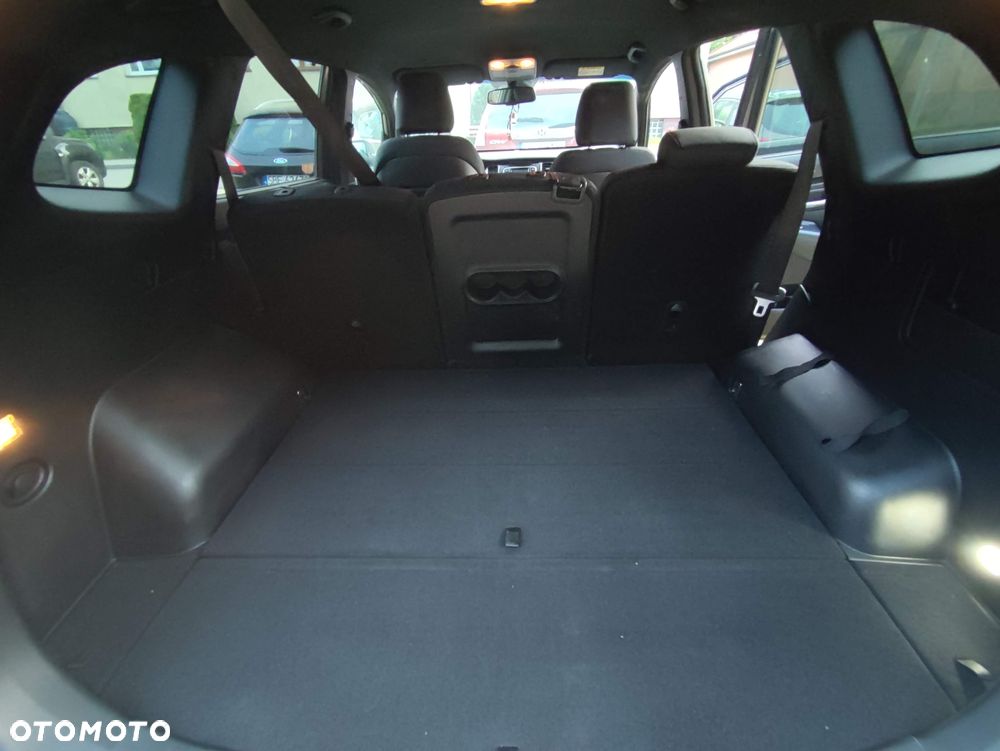 Kia Carens 1.6 GDI L - 23