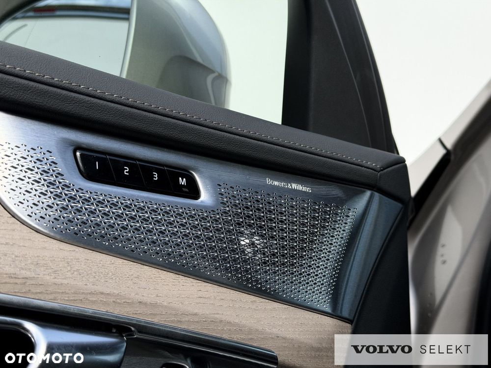 Volvo XC 90 - 23