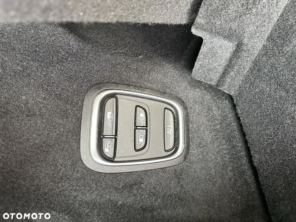 Renault Grand Scenic - 17