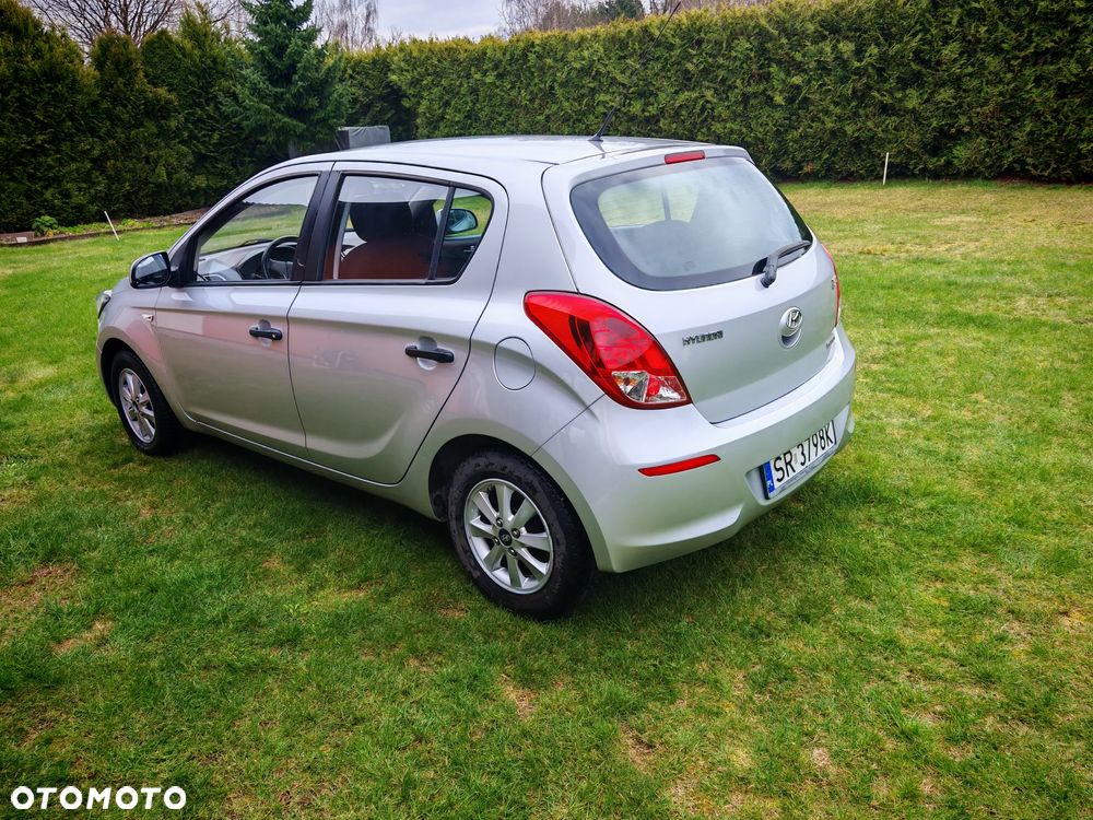 Hyundai i20 1.1 CRDi Comfort - 4