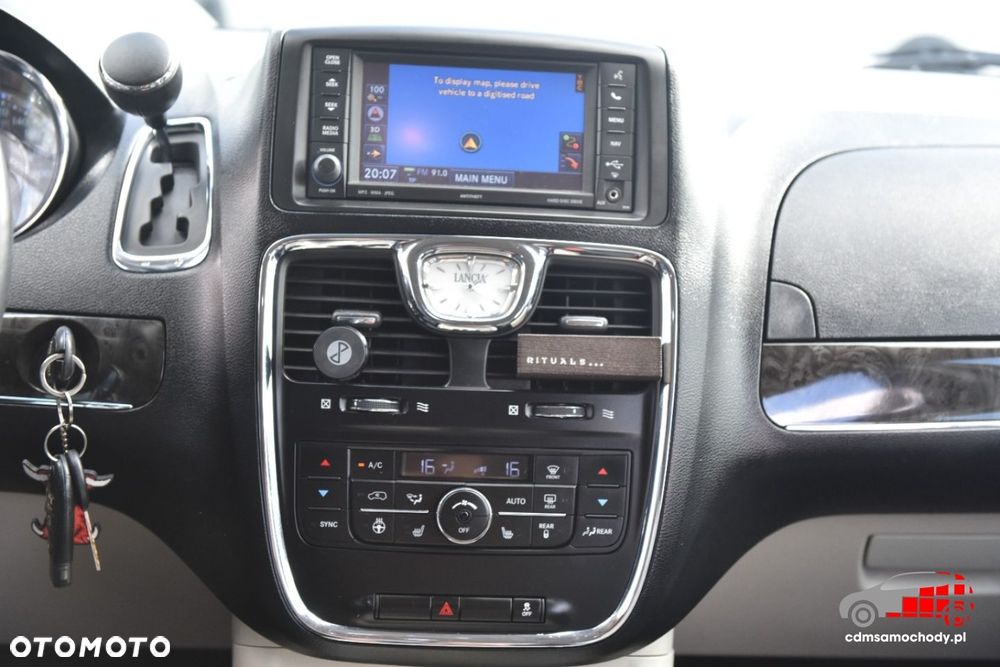 Lancia Voyager - 31