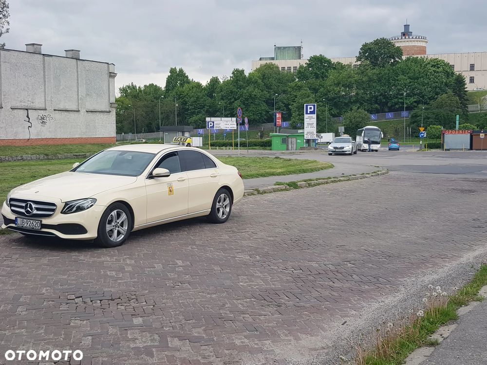Mercedes-Benz Klasa E 200 d 9G-TRONIC Exclusive - 24