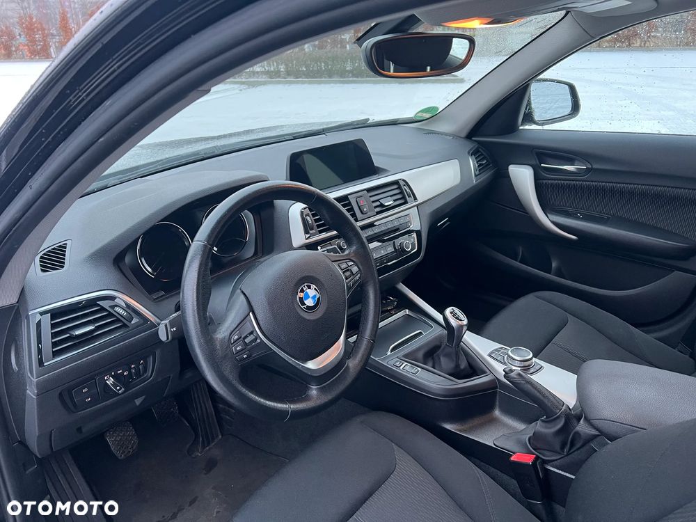 BMW Seria 1 120i - 15