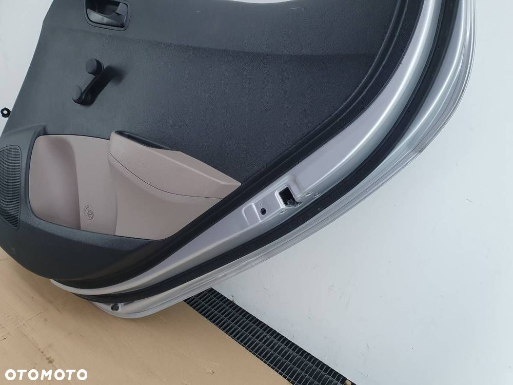 DRZWI TYŁ TYLNE PRAWE KOMPLETNE HYUNDAI I10 II - 13