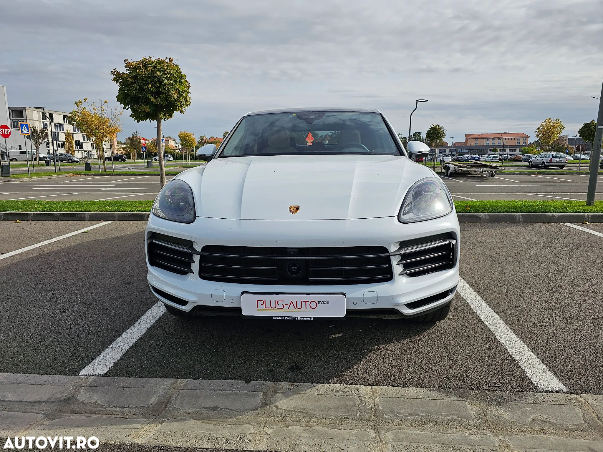 Porsche Cayenne Coupe Standard - 2